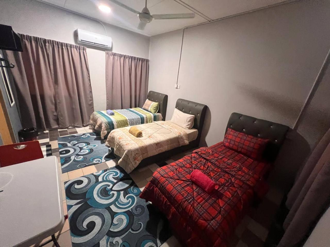 Putra Sentosa Retreat Camp, Sematan Hotel Quarto foto